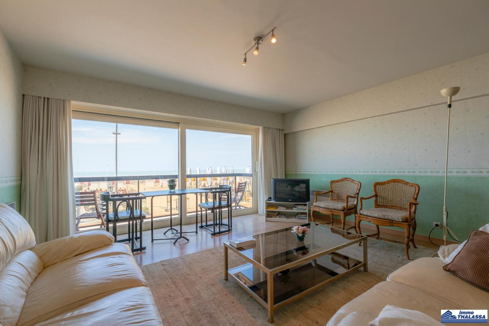 Astoria Palace 0101 *